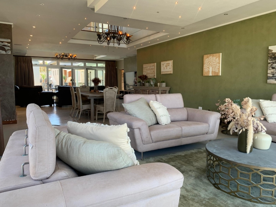 7 Bedroom Property for Sale in Gonubie Eastern Cape